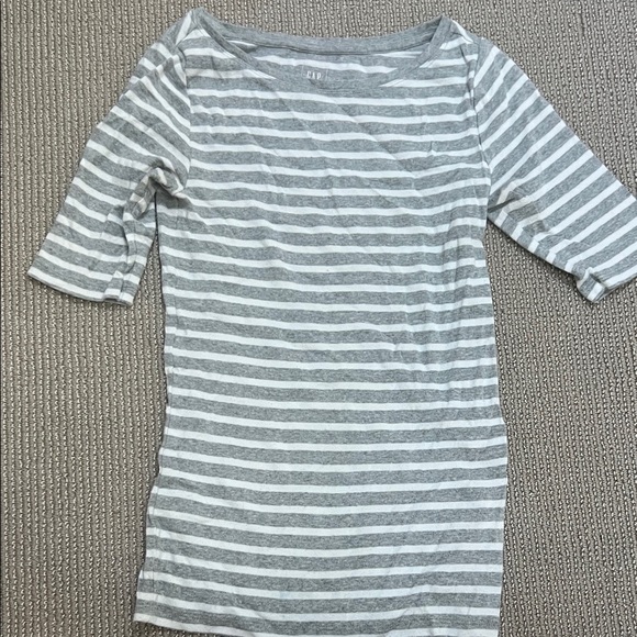GAP Light Gray and White Striped Tee - Picture 1 of 5